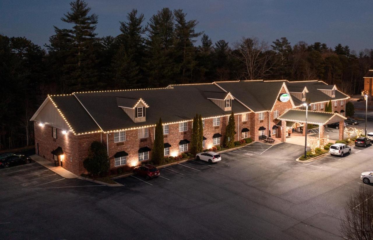 Mountain Inn & Suites Flat Rock Exterior foto