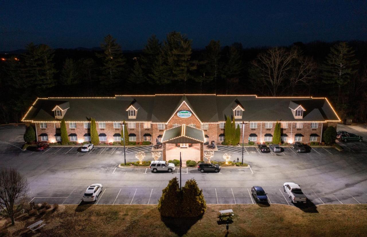 Mountain Inn & Suites Flat Rock Exterior foto